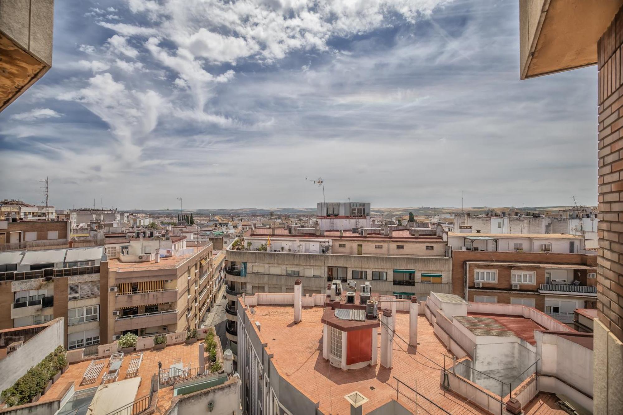 R & T Cordoba Center Apartamentos - Parking Exterior photo