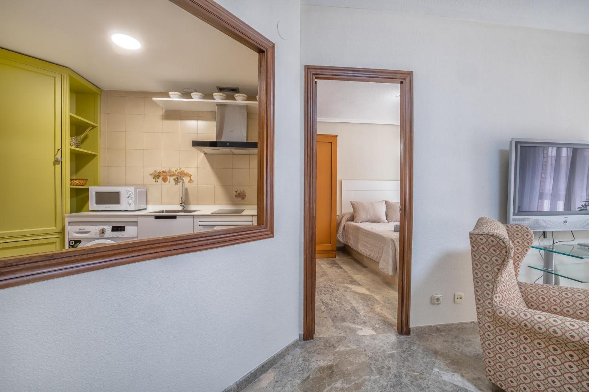 R & T Cordoba Center Apartamentos - Parking Exterior photo